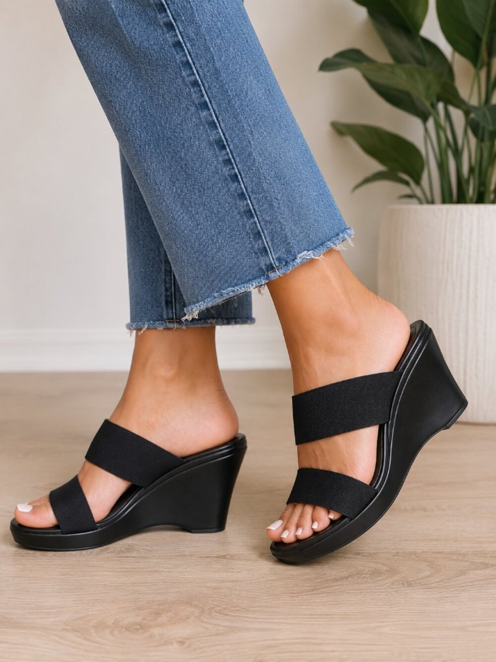 Tommy Hilfiger Wedge Sandals Women Size 8 Black Platform Elastic Strap Slip On